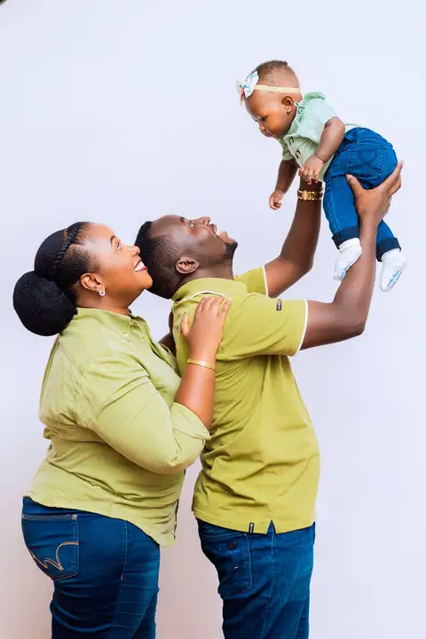 Family and maternity portrait by By Ender Photography 9